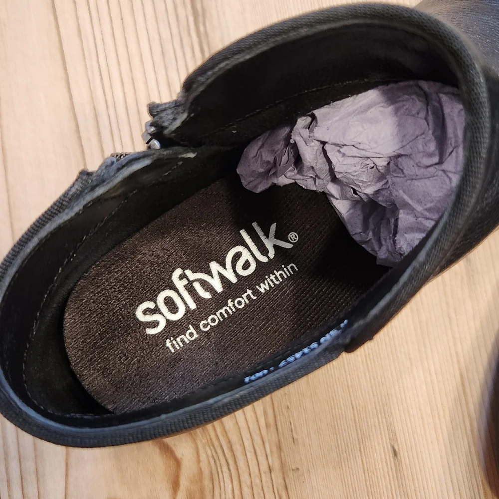 Softwalk NIB Rocklin Black Ankle Boot